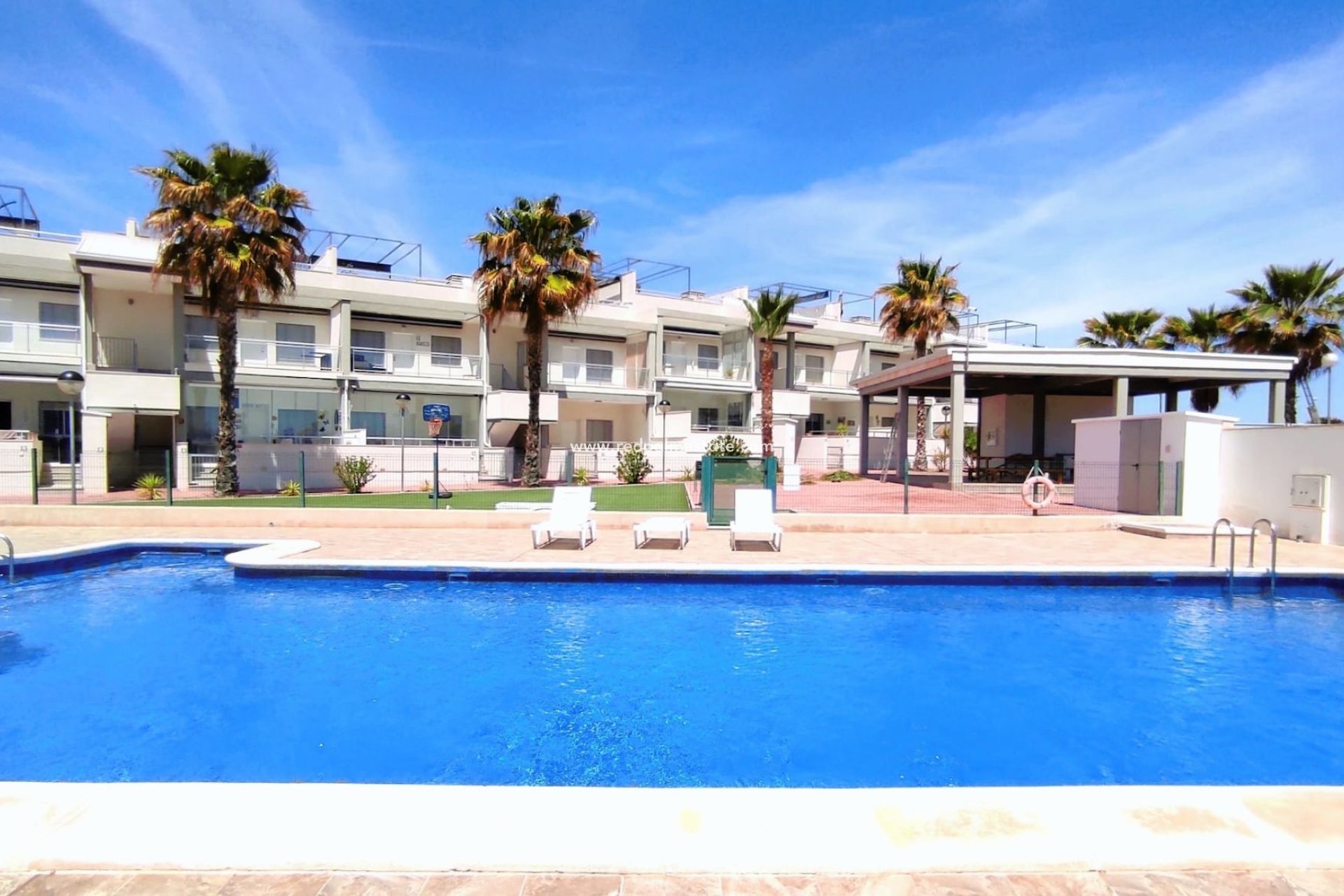 Resale - Bungalow -
Orihuela Costa