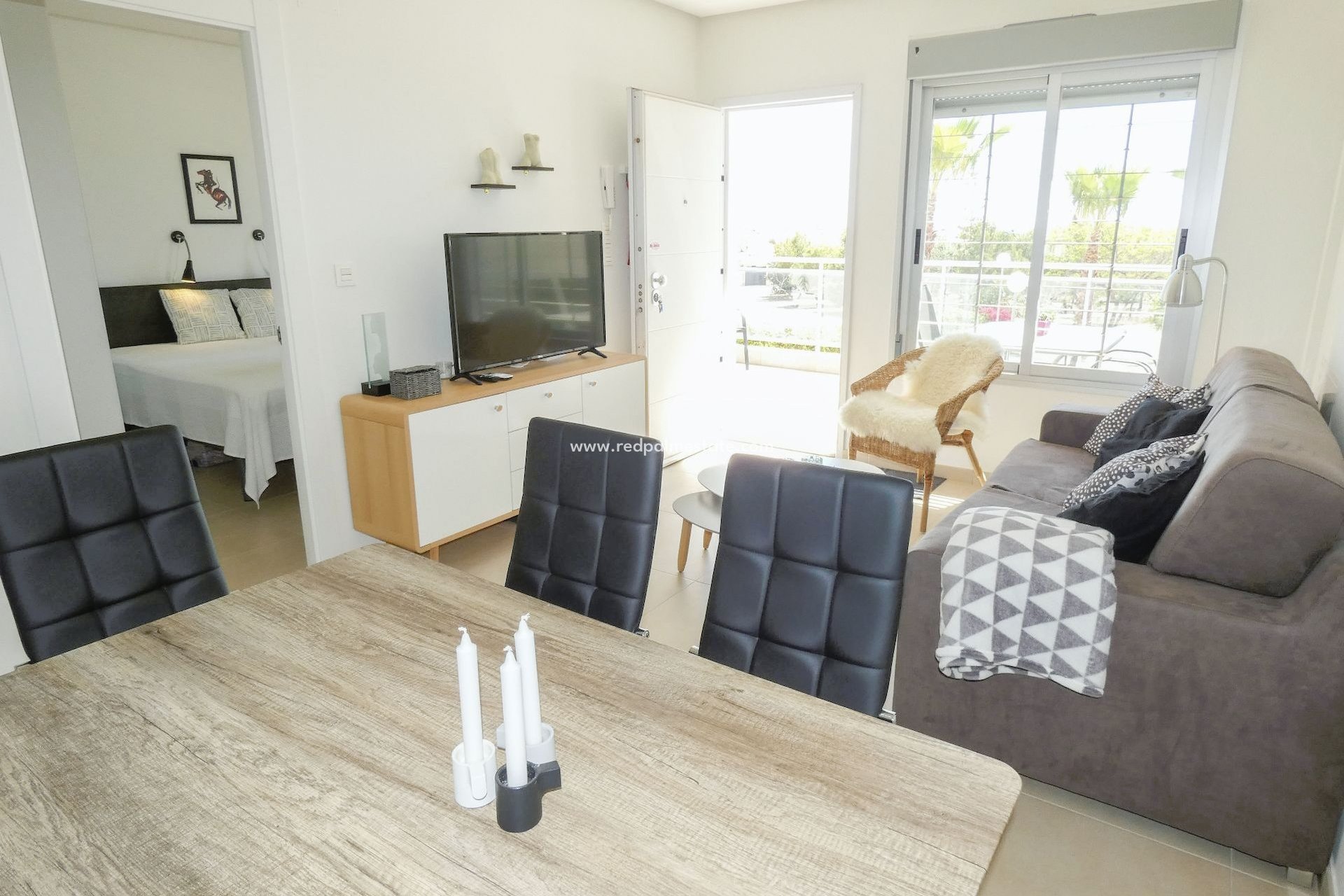 Resale - Bungalow -
Orihuela Costa