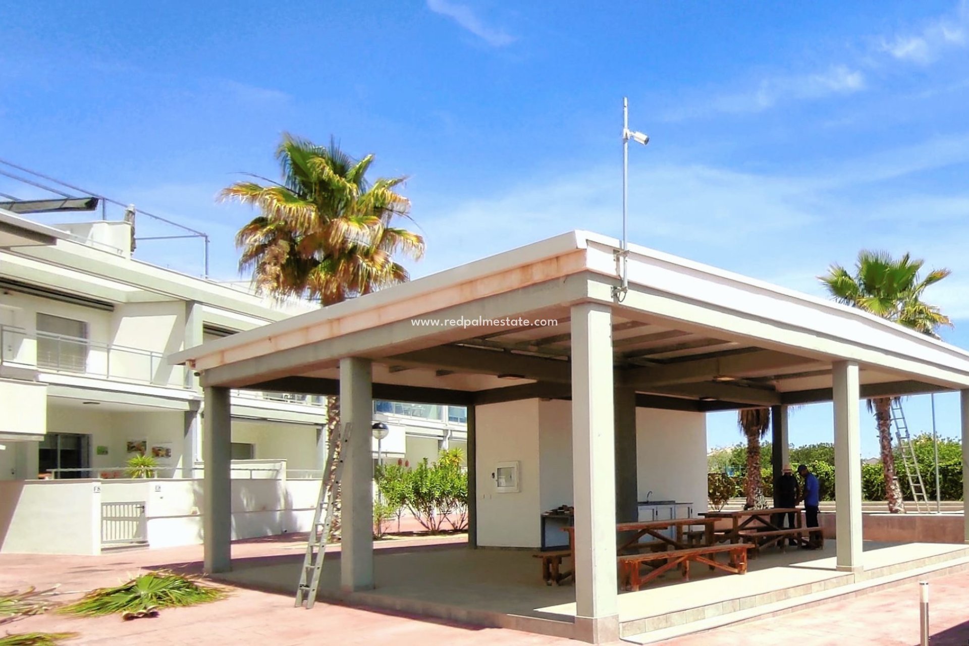 Resale - Bungalow -
Orihuela Costa