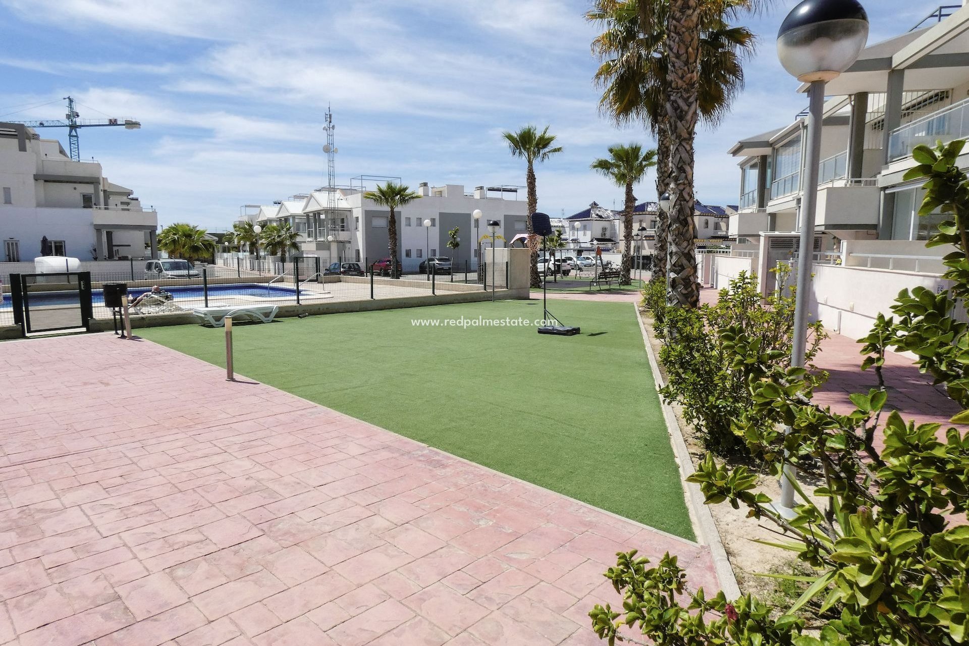 Resale - Bungalow -
Orihuela Costa