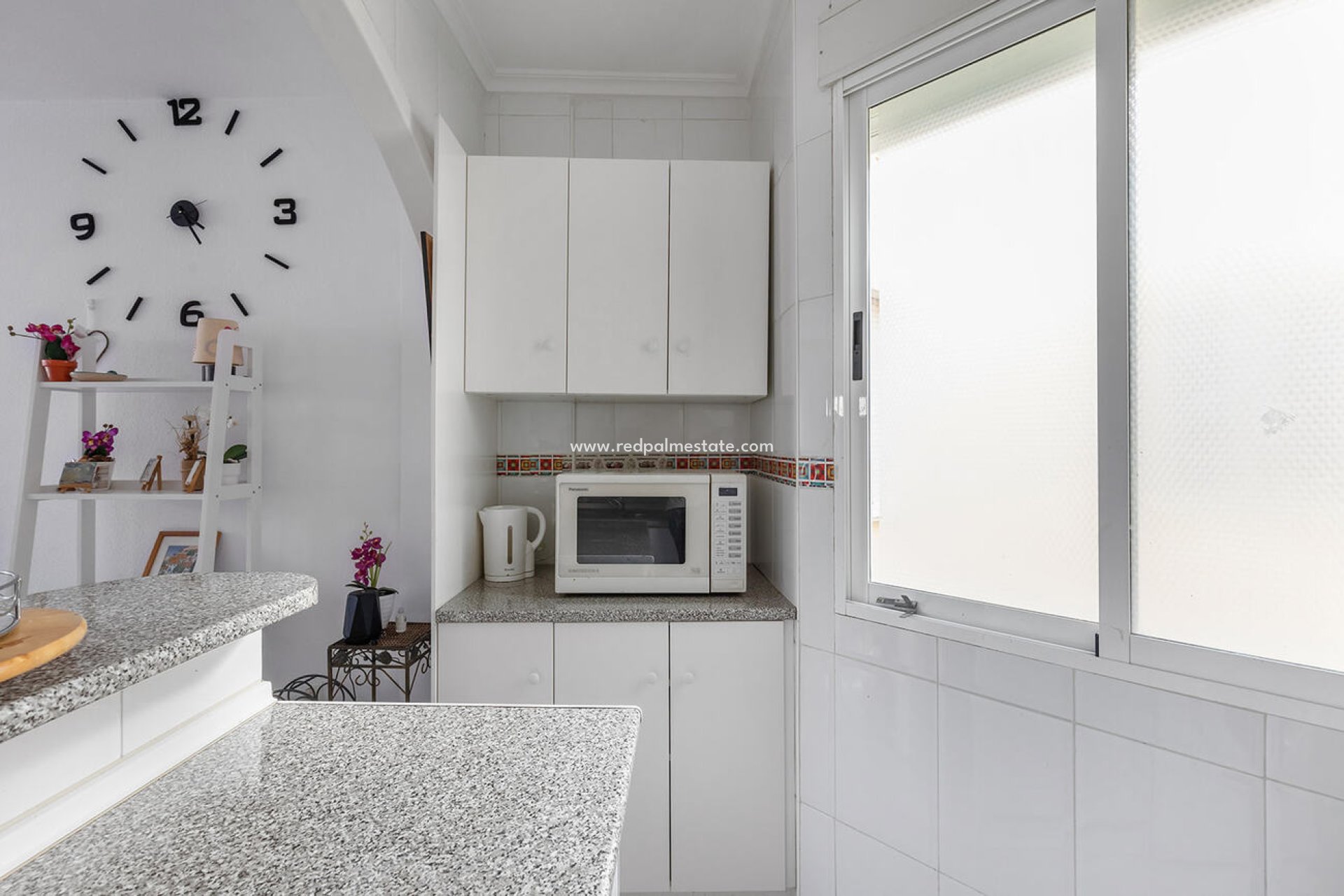 Resale - Bungalow -
Orihuela Costa