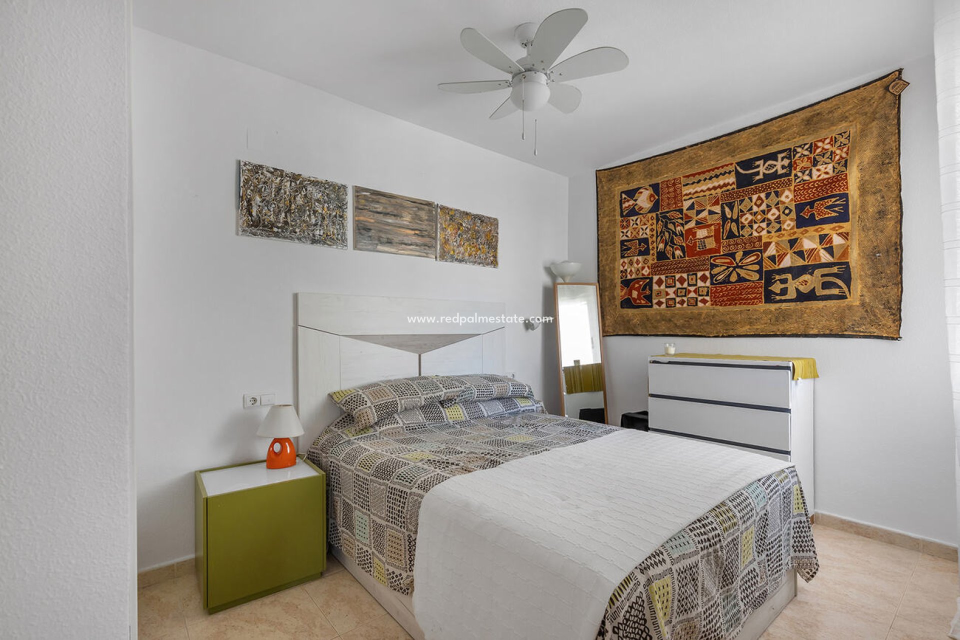 Resale - Bungalow -
Orihuela Costa