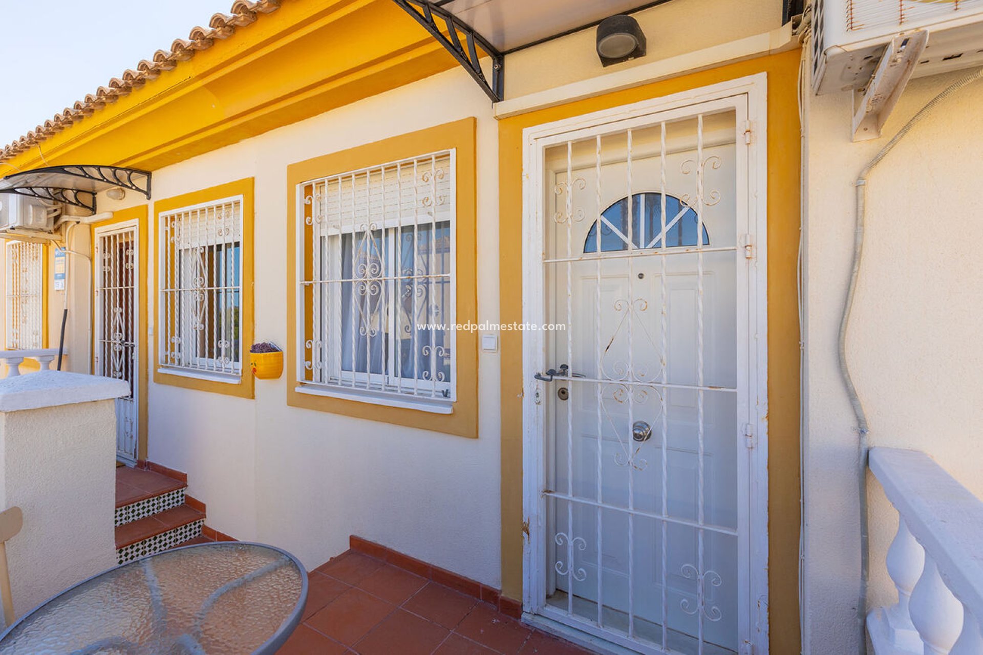 Resale - Bungalow -
Orihuela Costa
