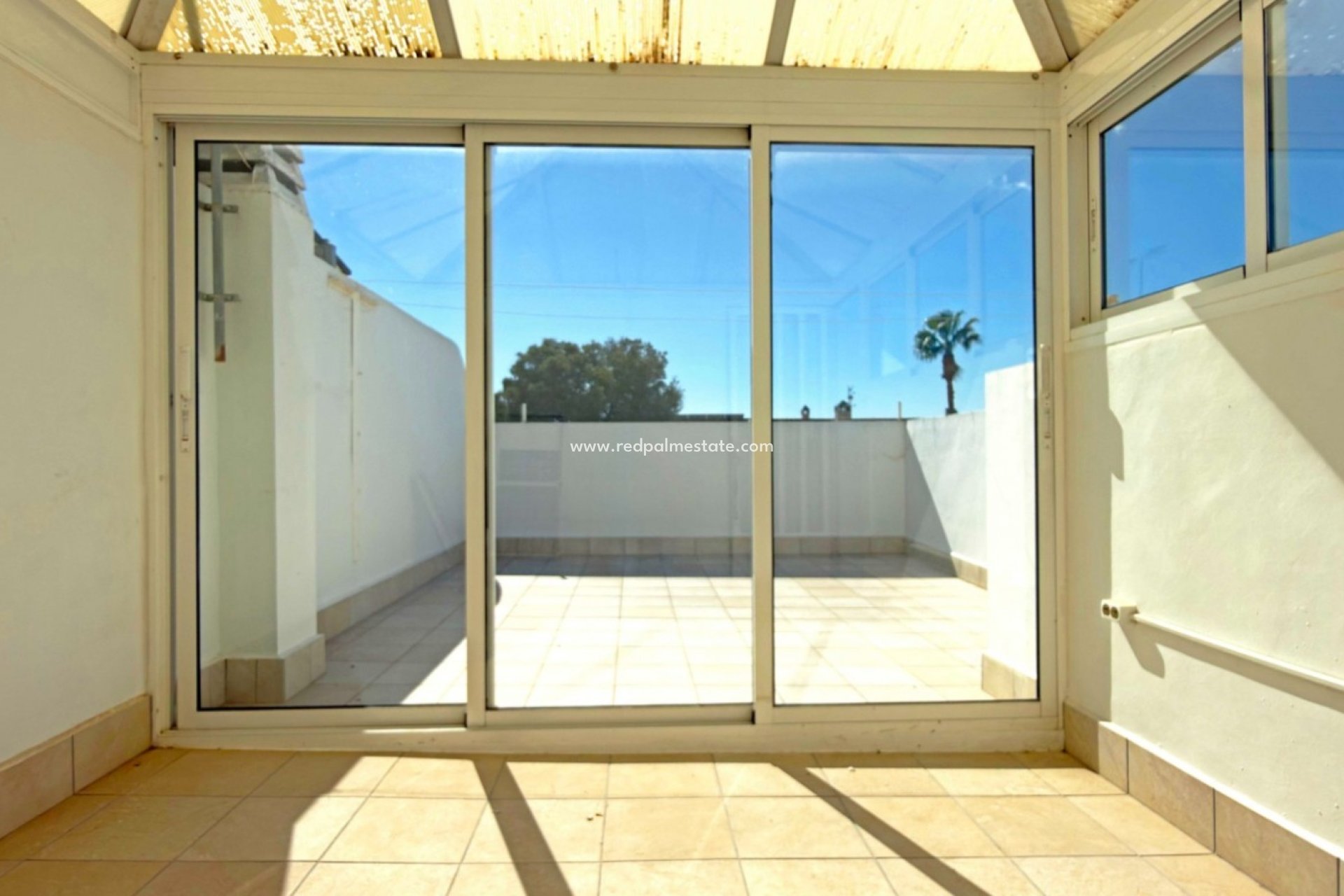 Resale - Bungalow -
Orihuela Costa