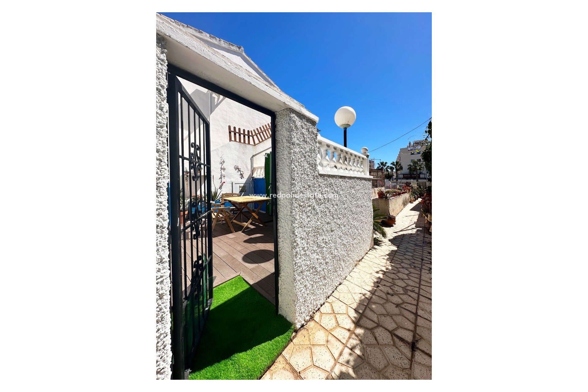 Resale - Bungalow -
Orihuela Costa