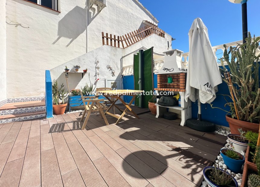 Resale - Bungalow -
Orihuela Costa