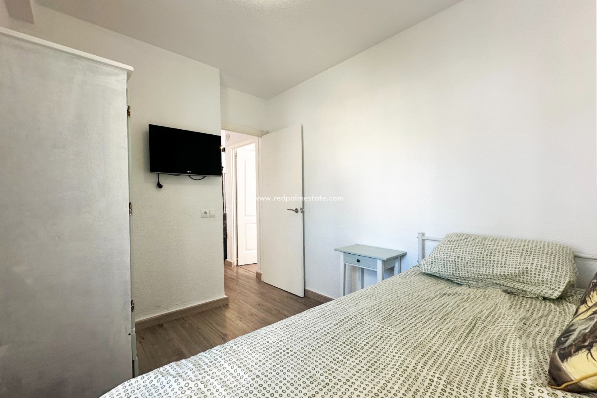 Resale - Bungalow -
Orihuela Costa