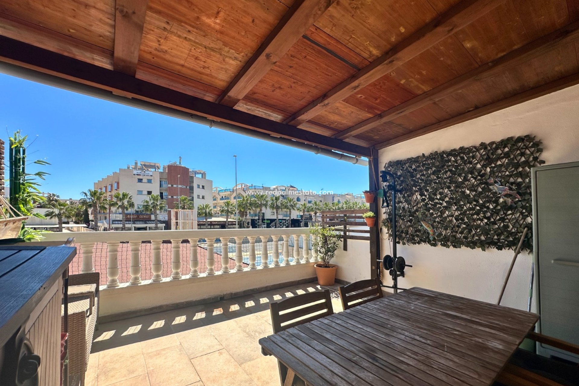 Resale - Bungalow -
Orihuela Costa