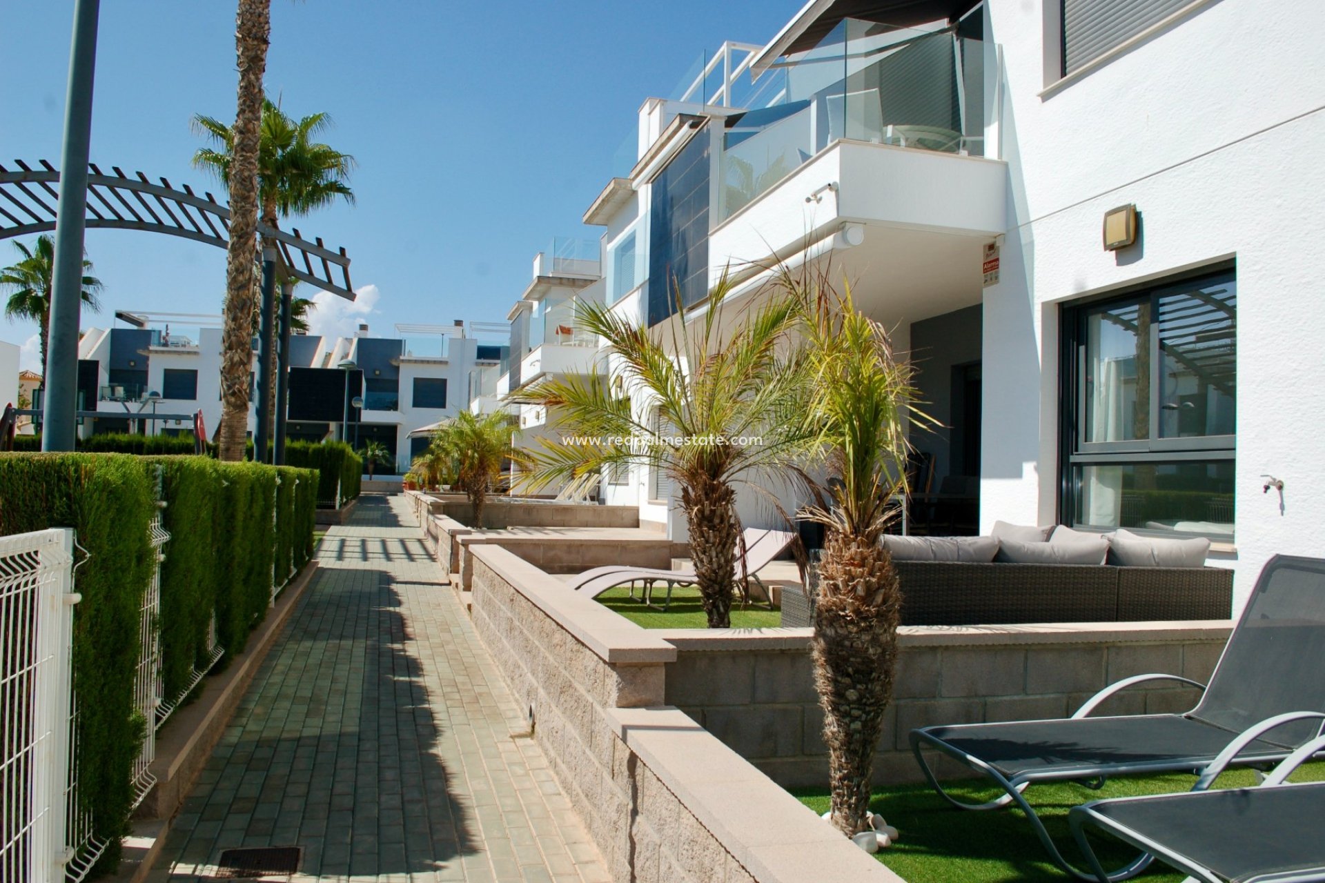 Resale - Bungalow -
Pilar de la Horadada - Costa Blanca