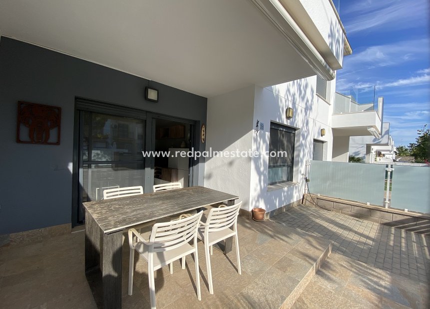 Resale - Bungalow -
Pilar de la Horadada - Costa Blanca