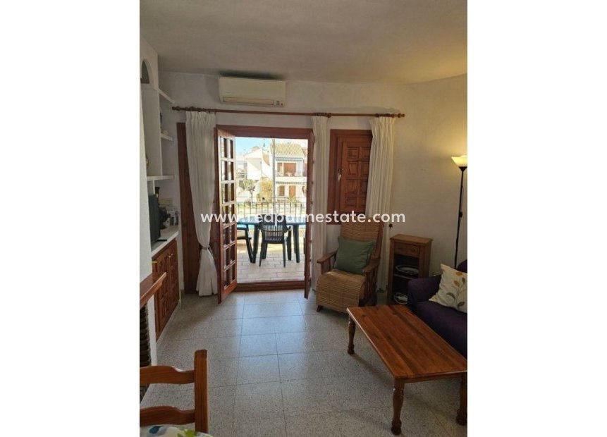 Resale - Bungalow -
Pilar de la Horadada - Costa Blanca