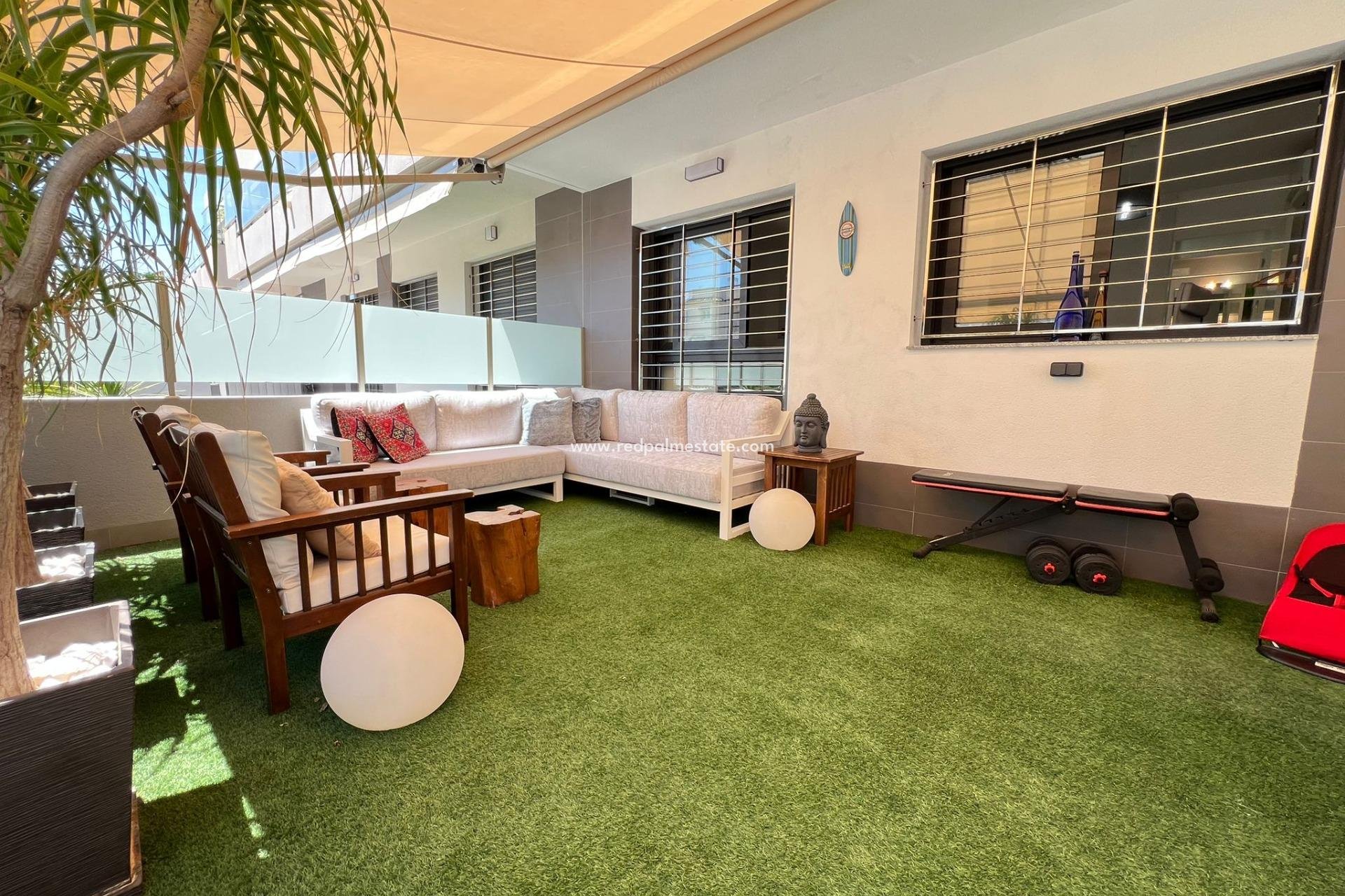 Resale - Bungalow -
Pilar de la Horadada - Torre de la Horadada