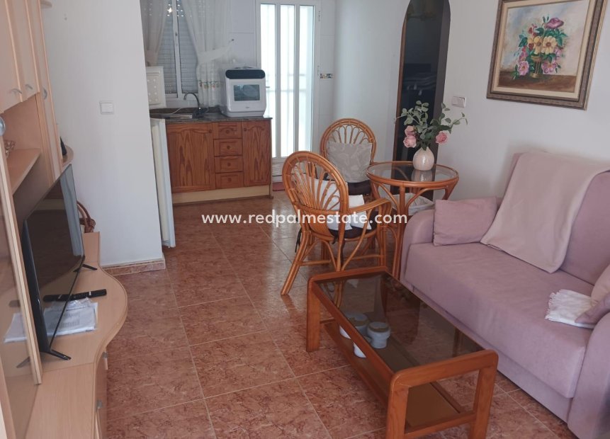 Resale - Bungalow -
San Fulgencio - Oasis