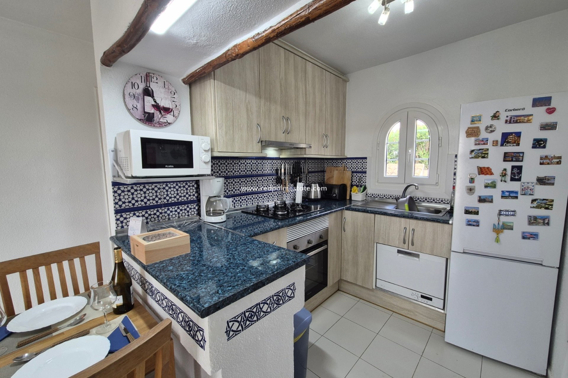 Resale - Bungalow -
San Miguel de Salinas - Inland