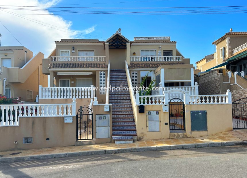 Resale - Bungalow -
San Miguel de Salinas - Inland