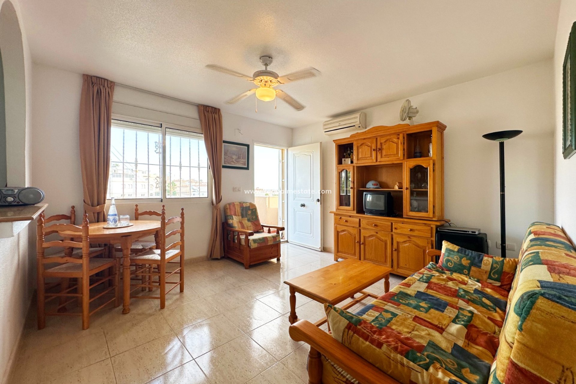 Resale - Bungalow -
San Miguel de Salinas - Inland