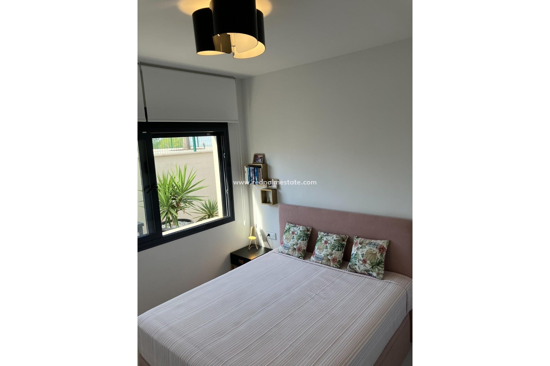 Resale - Bungalow -
San Miguel de Salinas - Las Colinas Golf