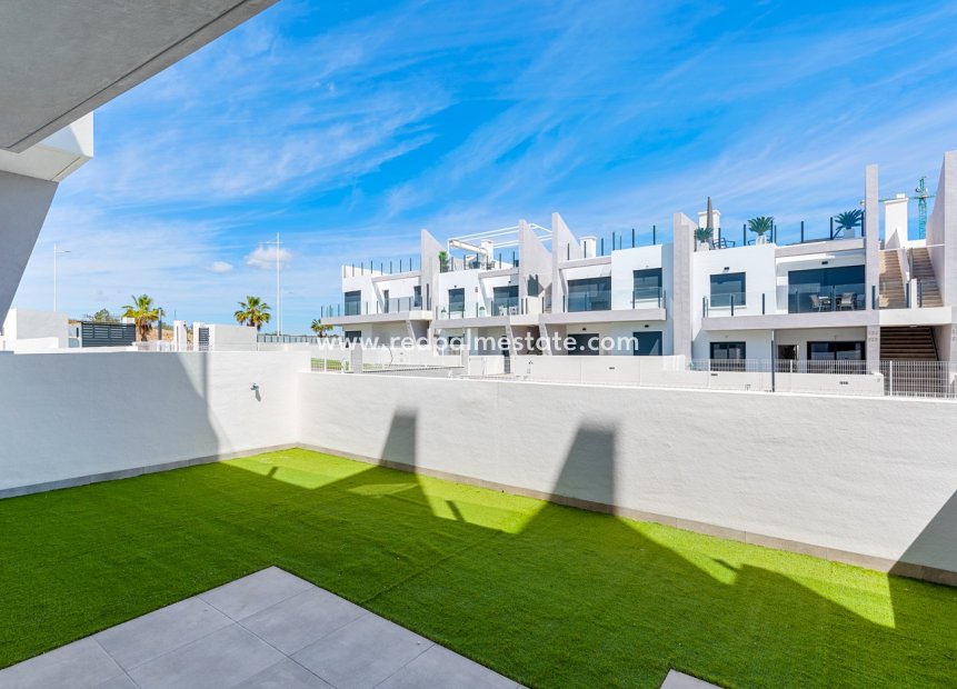 Resale - Bungalow -
San Miguel de Salinas - San Miguel Salinas