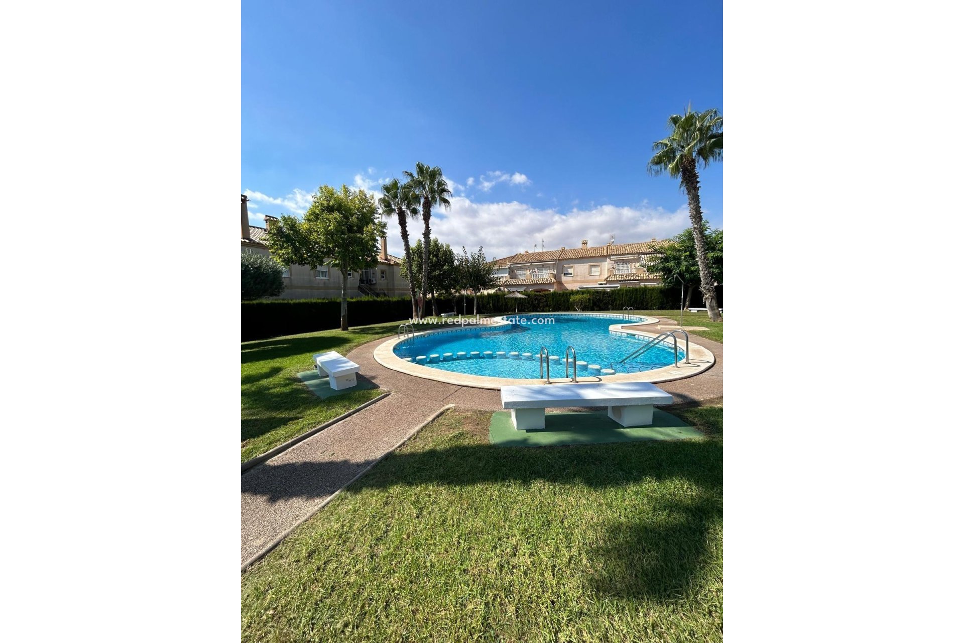 Resale - Bungalow -
Torrevieja - Aguas Nueva