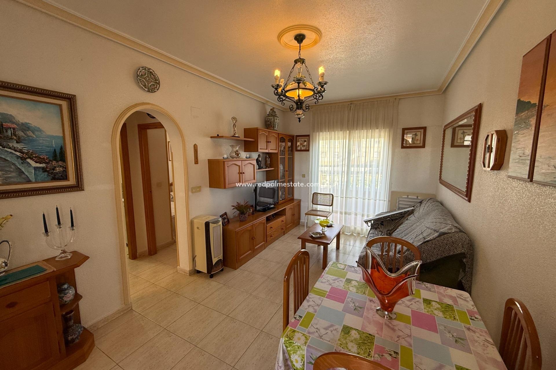 Resale - Bungalow -
Torrevieja - Aguas Nueva