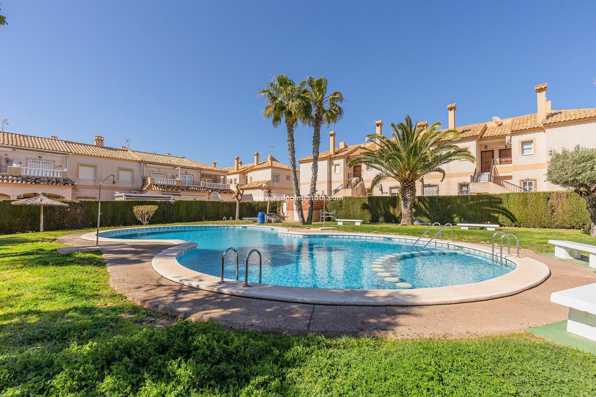 Resale - Bungalow -
Torrevieja - Aguas Nueva