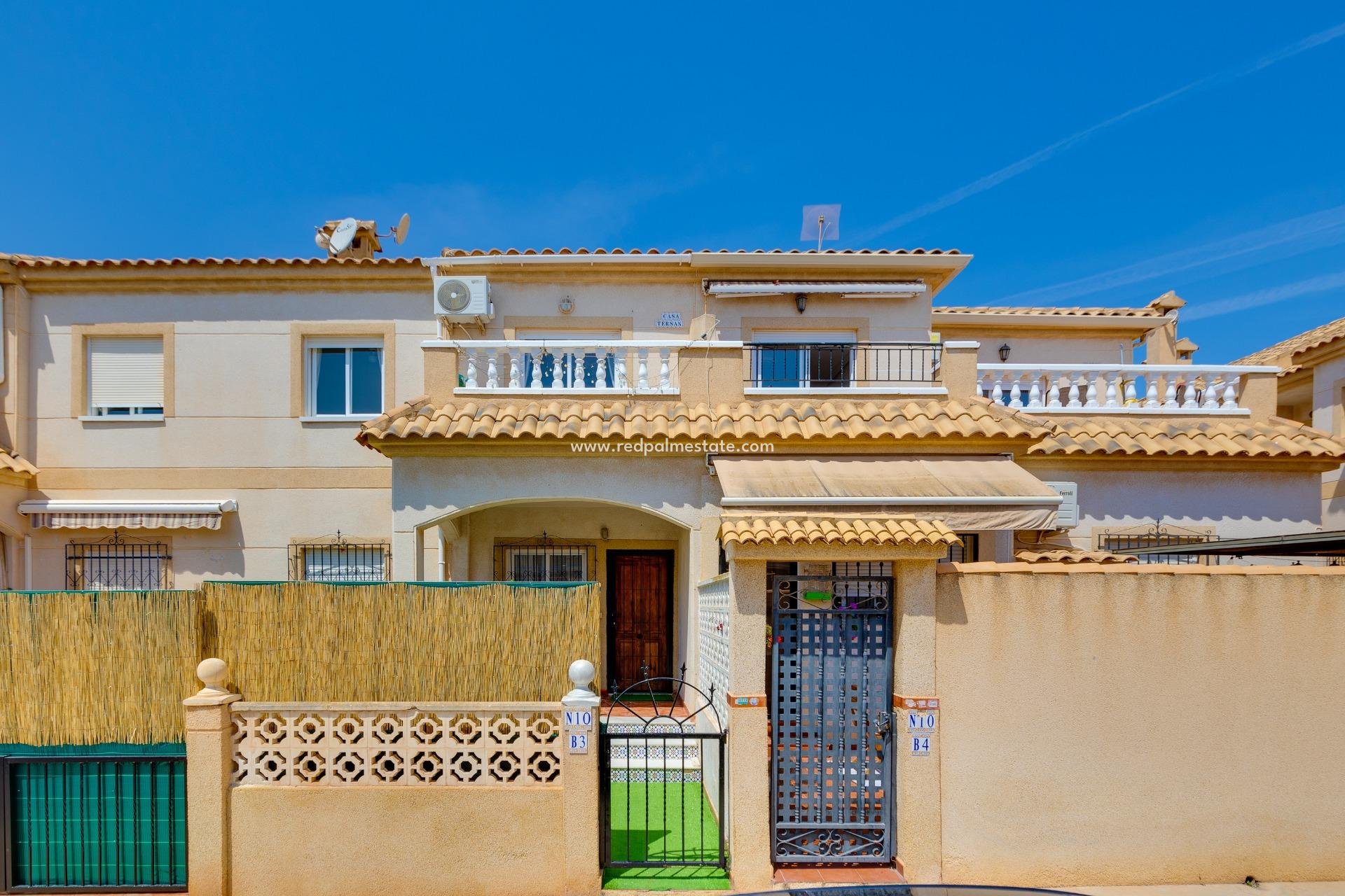 Resale - Bungalow -
Torrevieja - Aguas Nueva
