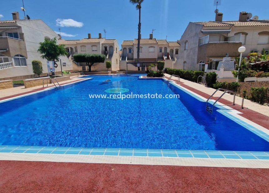 Resale - Bungalow -
Torrevieja - Aguas nuevas 1