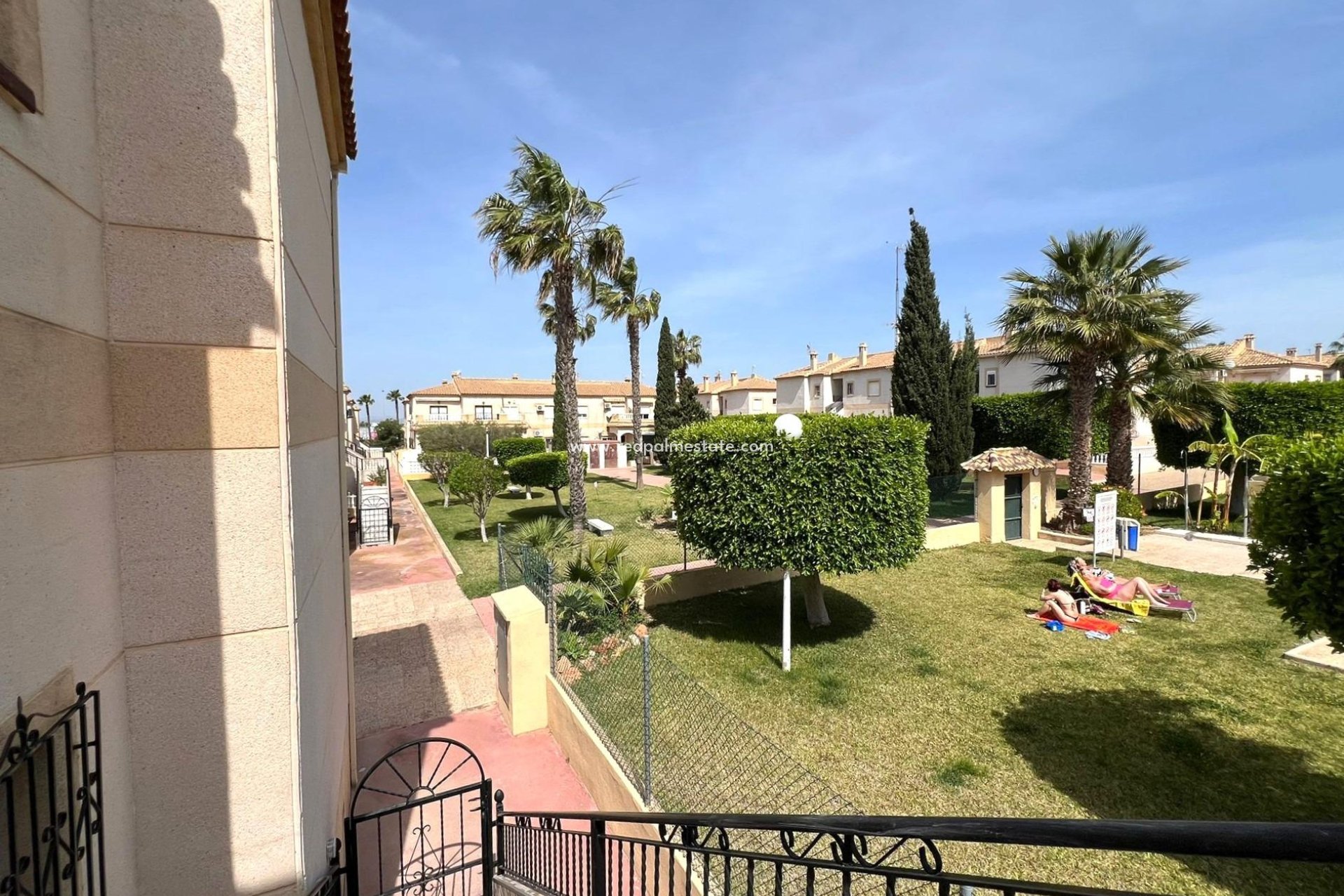 Resale - Bungalow -
Torrevieja - Aguas Nuevas