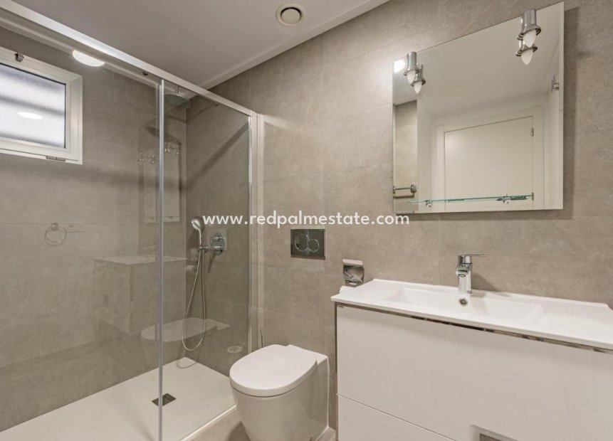 Resale - Bungalow -
Torrevieja - Auguas Neuvas