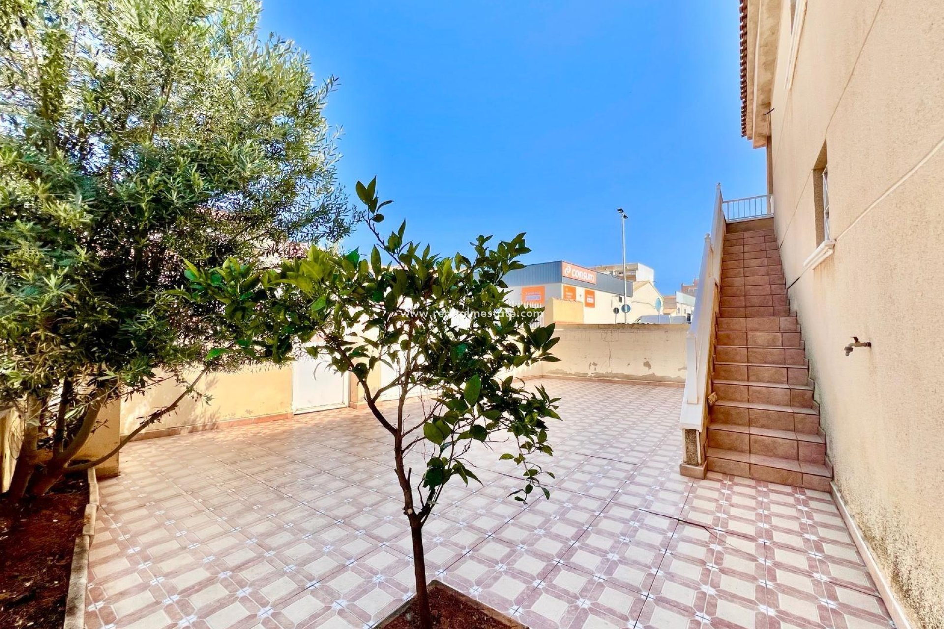 Resale - Bungalow -
Torrevieja - Centro Torrevieja