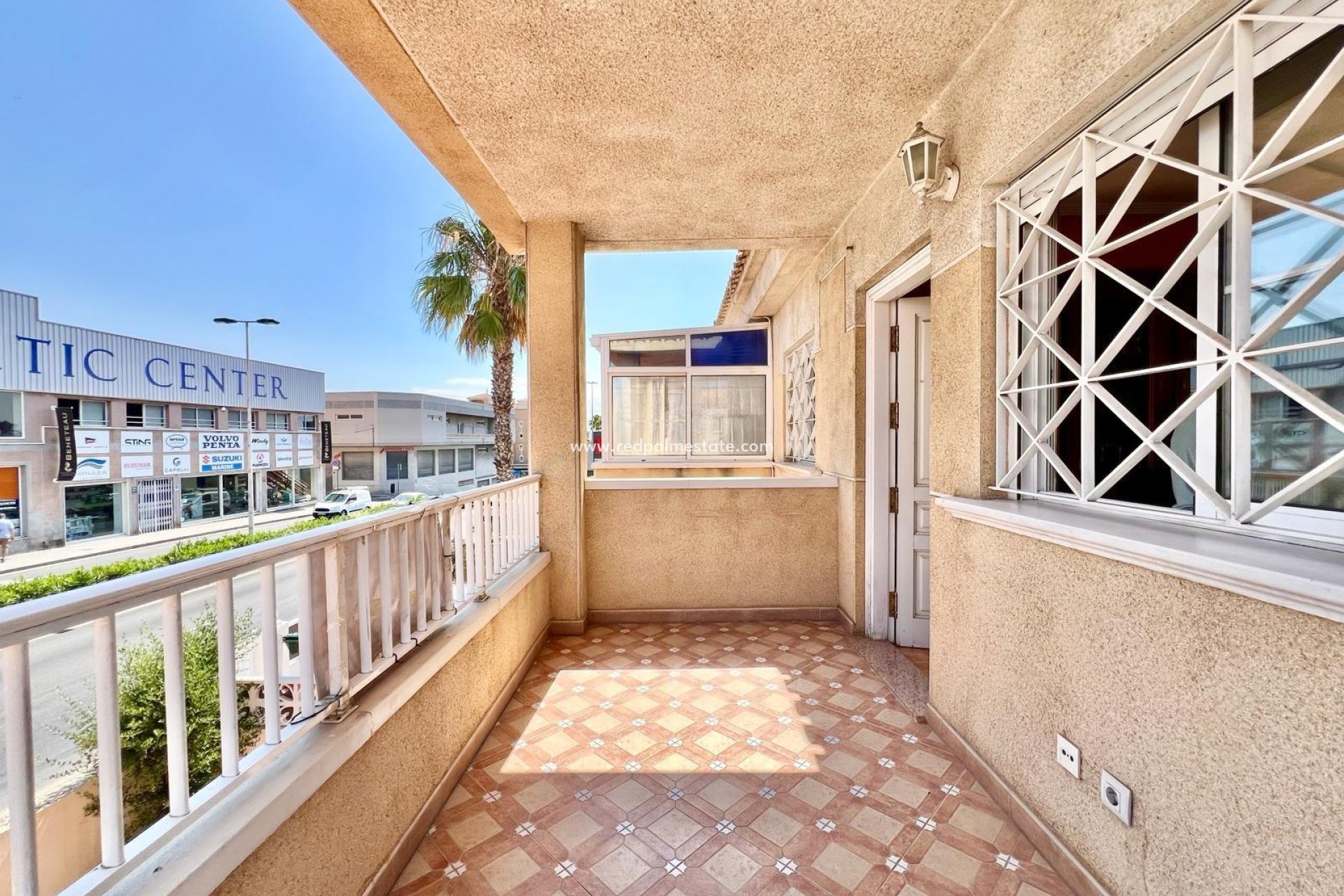 Resale - Bungalow -
Torrevieja - Centro Torrevieja