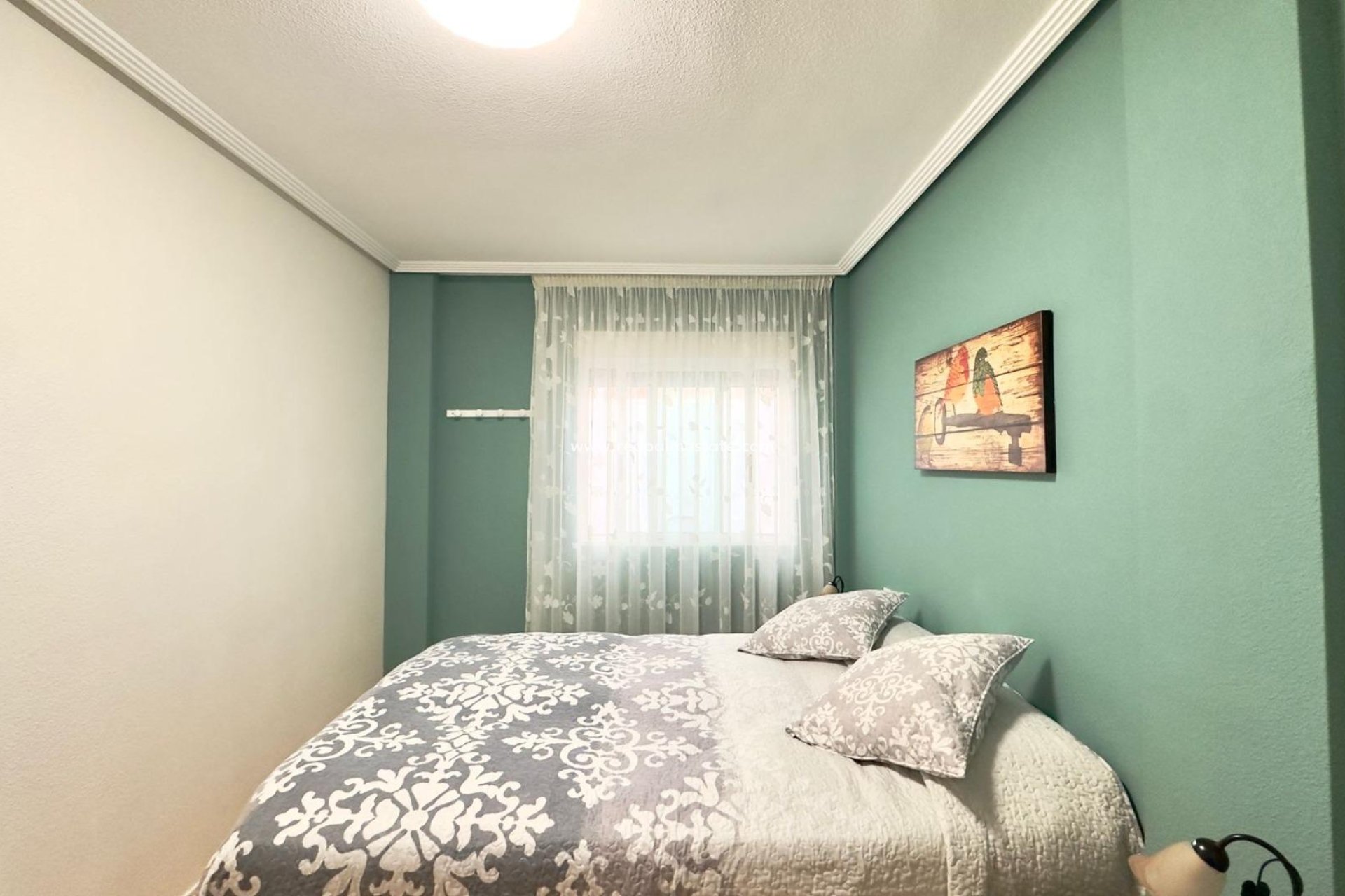 Resale - Bungalow -
Torrevieja - Centro Torrevieja