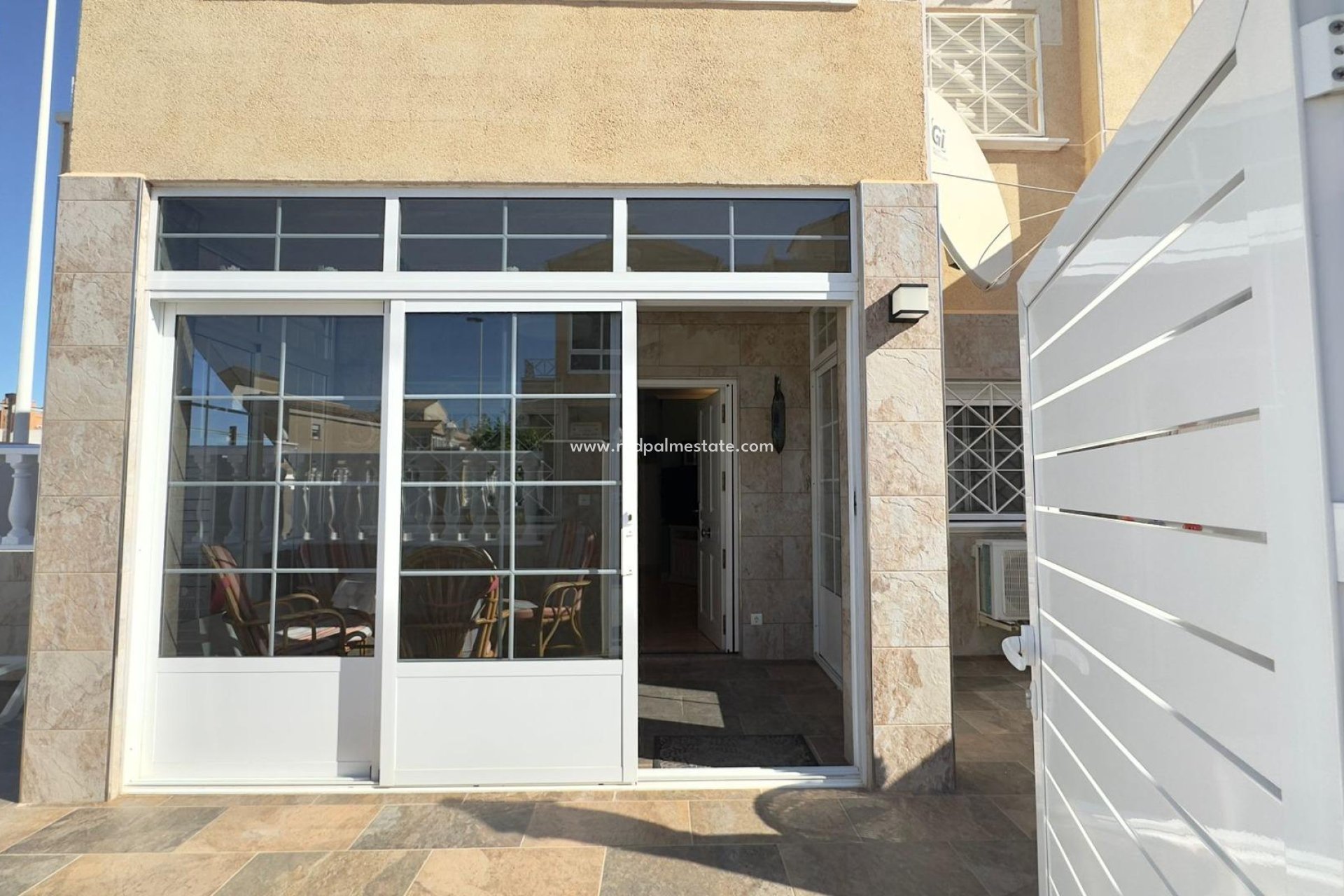 Resale - Bungalow -
Torrevieja - Centro Torrevieja