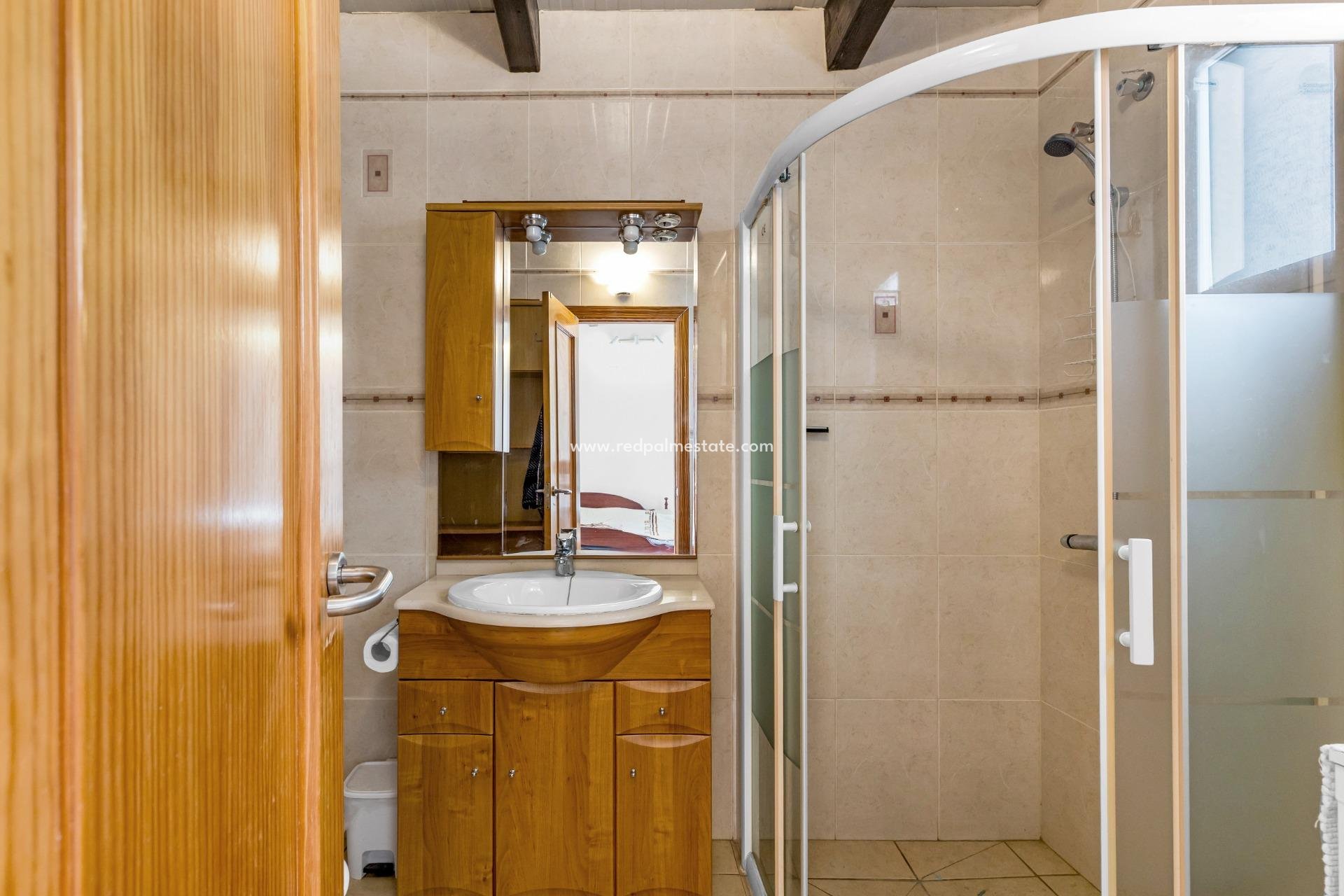 Resale - Bungalow -
Torrevieja - Centro Torrevieja