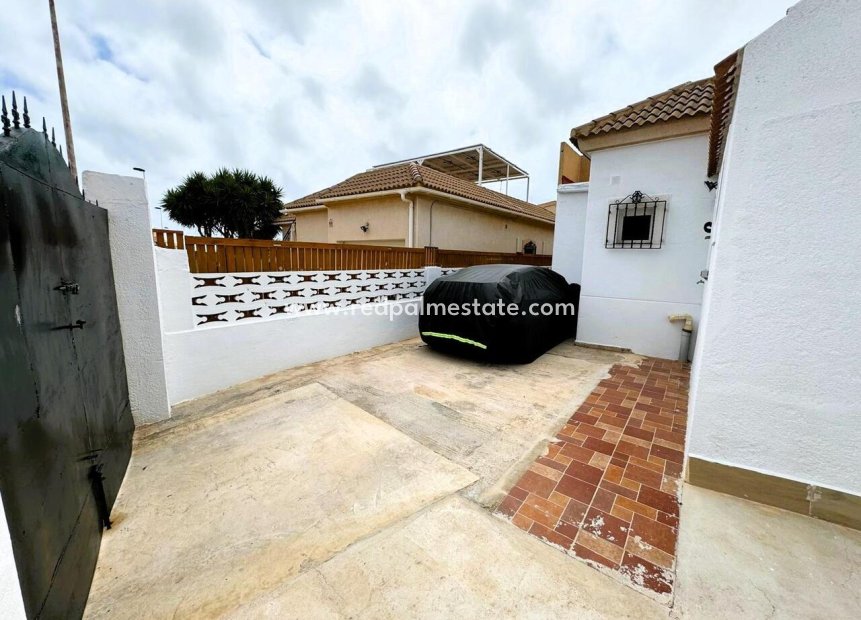 Resale - Bungalow -
Torrevieja - Costa Blanca