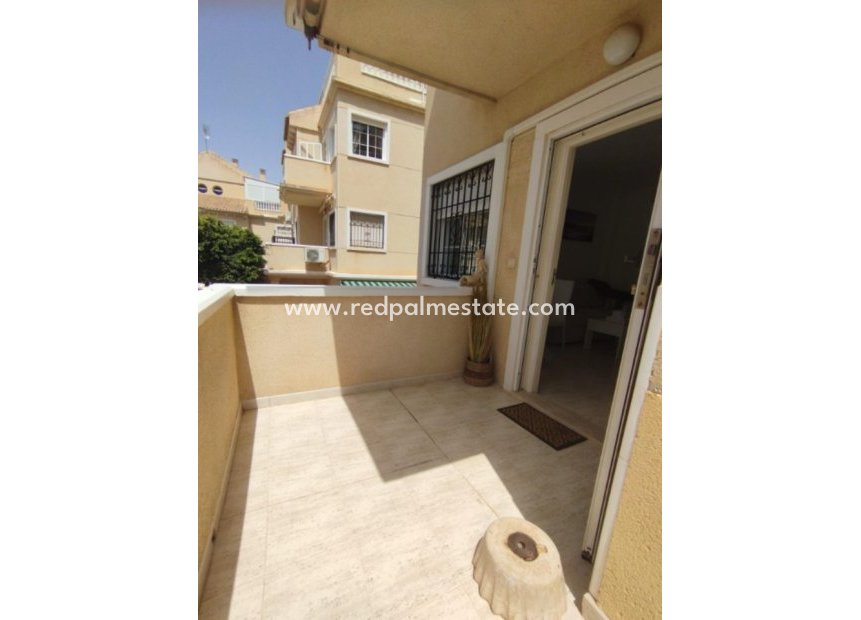 Resale - Bungalow -
Torrevieja - Costa Blanca