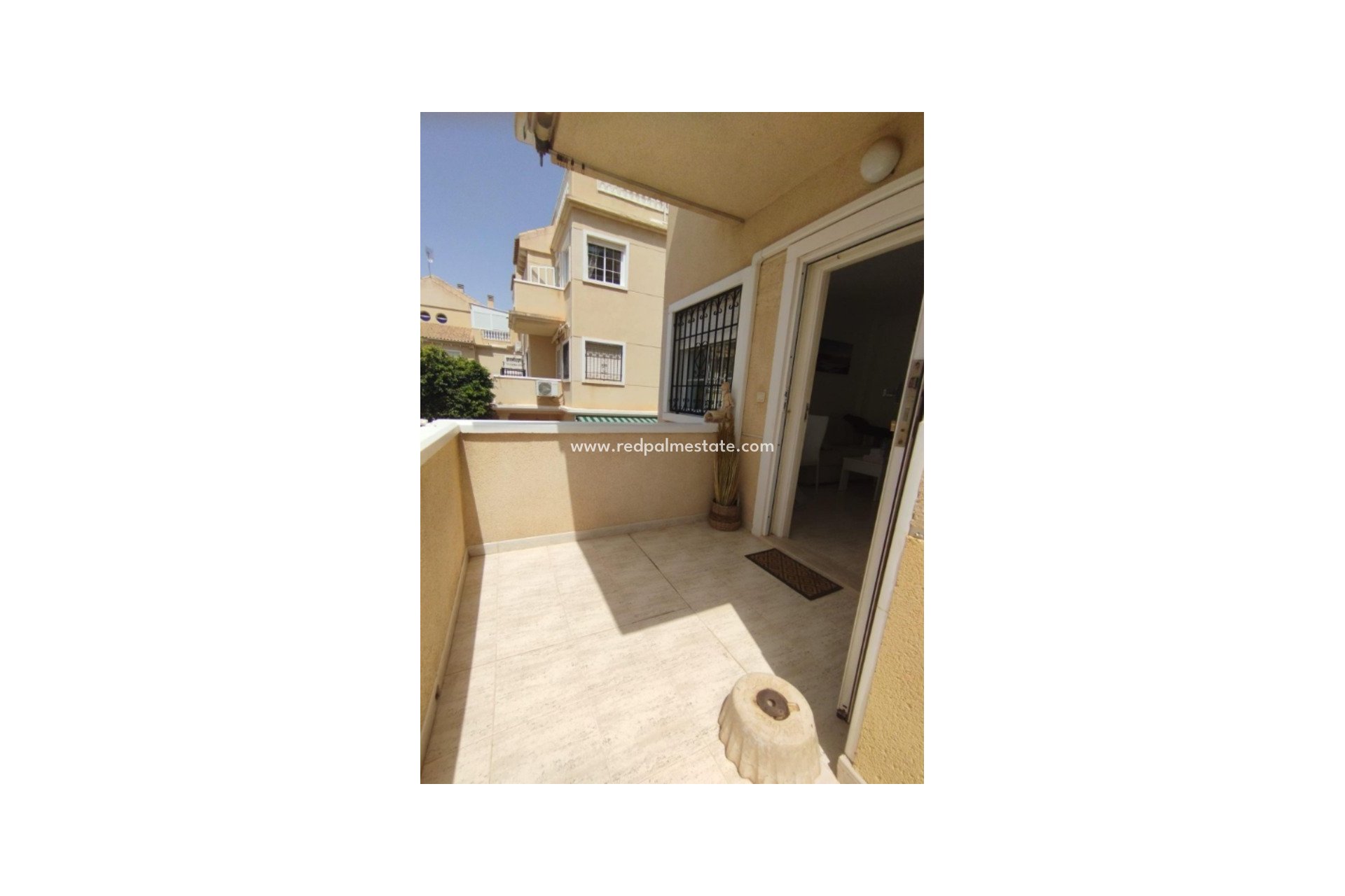 Resale - Bungalow -
Torrevieja - Costa Blanca