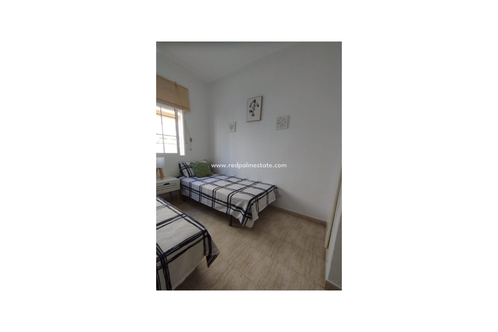 Resale - Bungalow -
Torrevieja - Costa Blanca