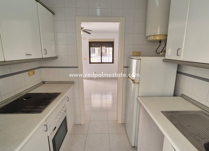 Resale - Bungalow -
Torrevieja - Costa Blanca