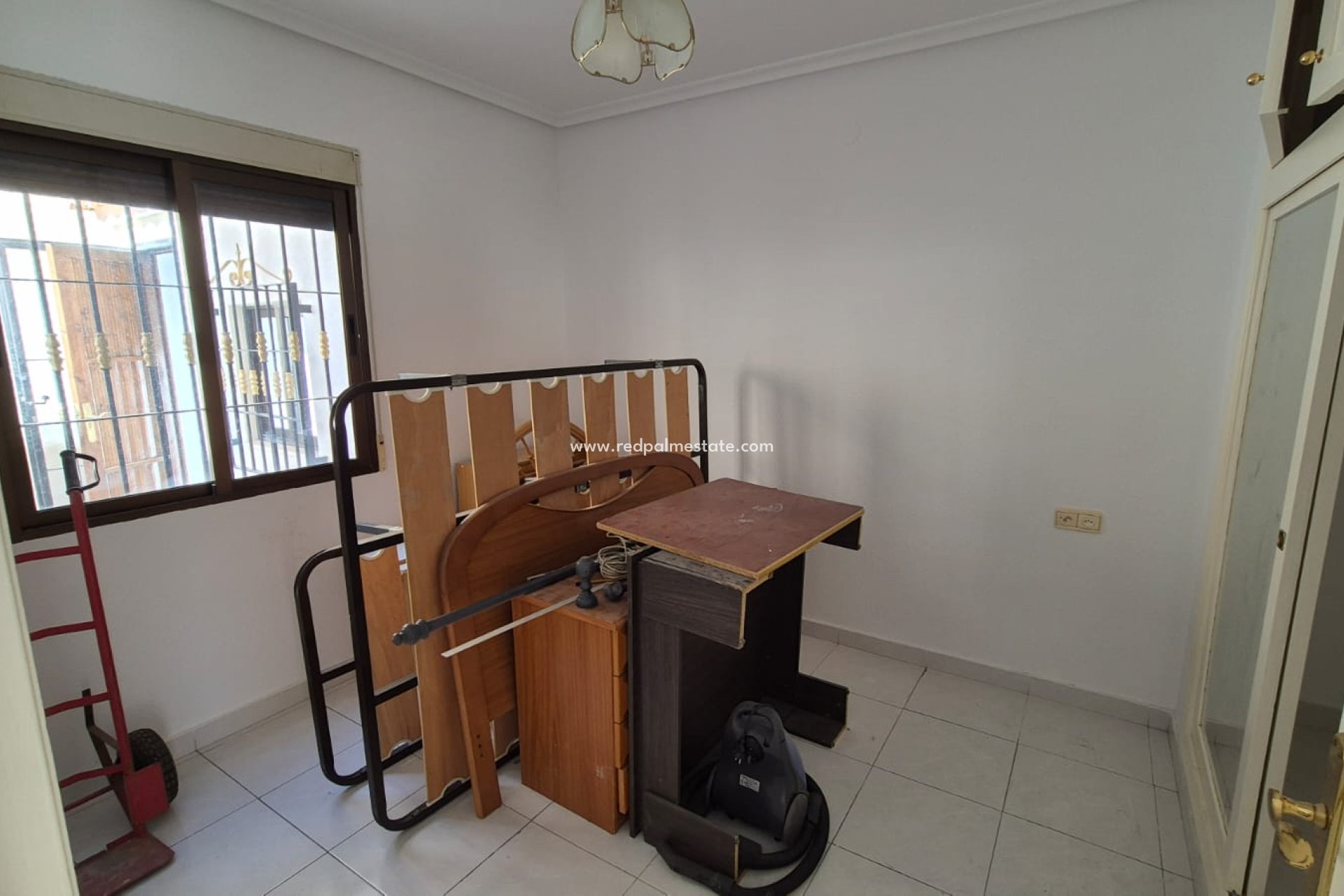 Resale - Bungalow -
Torrevieja - Costa Blanca