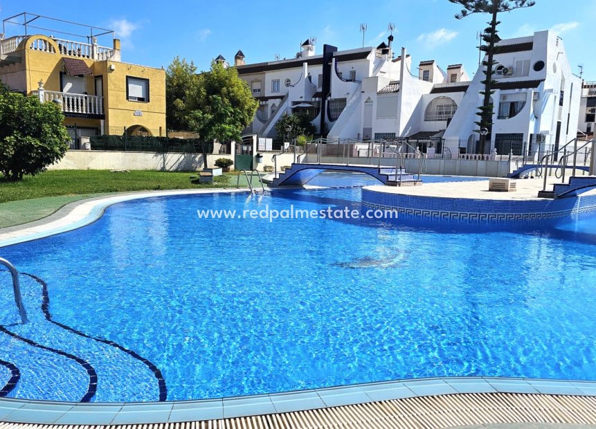 Resale - Bungalow -
Torrevieja - Doña ines