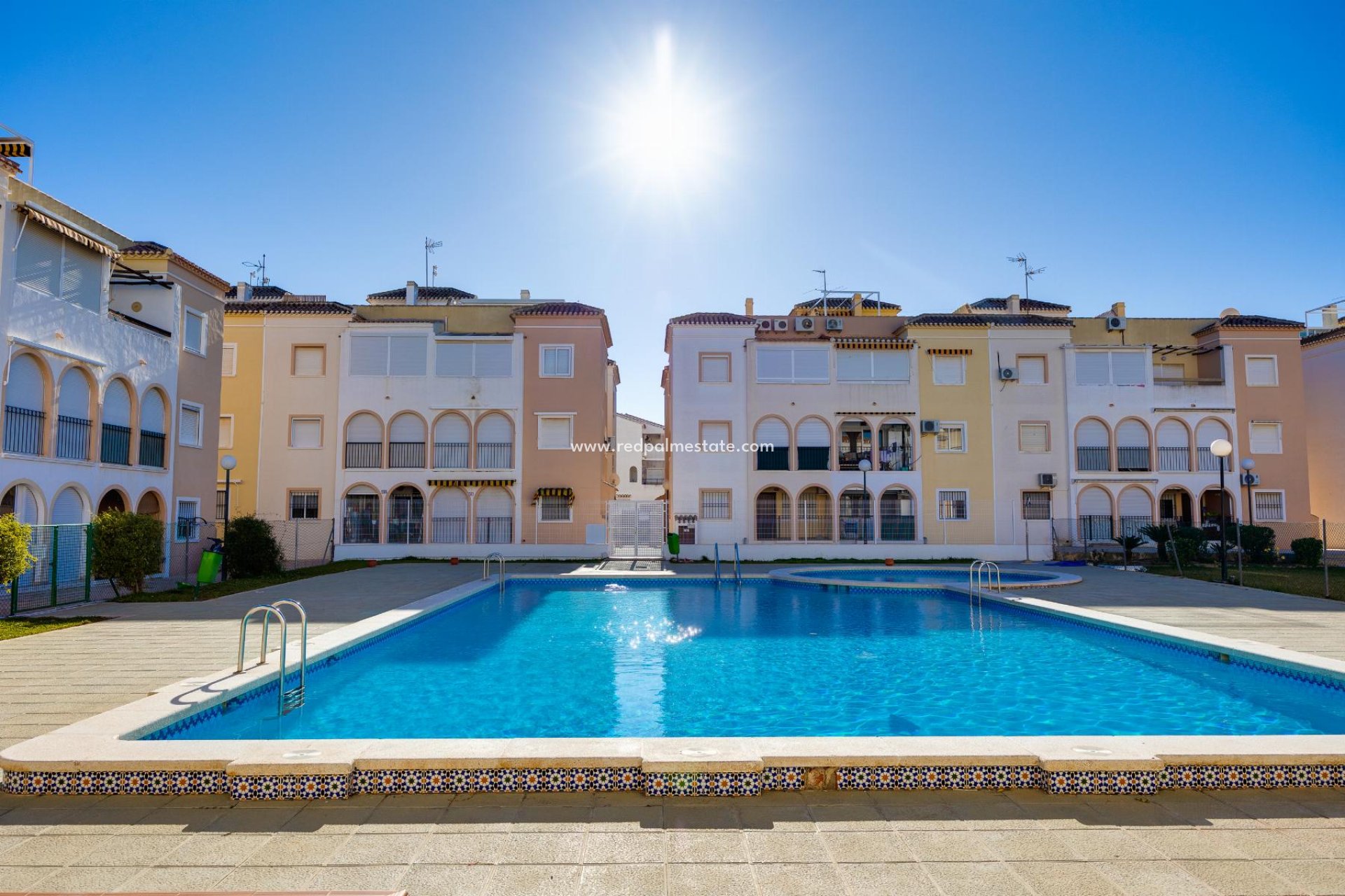 Resale - Bungalow -
Torrevieja - El Acequión - Los Náufragos