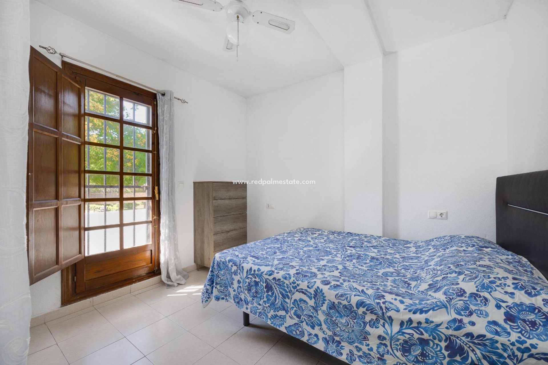 Resale - Bungalow -
Torrevieja - El Acequión - Los Náufragos