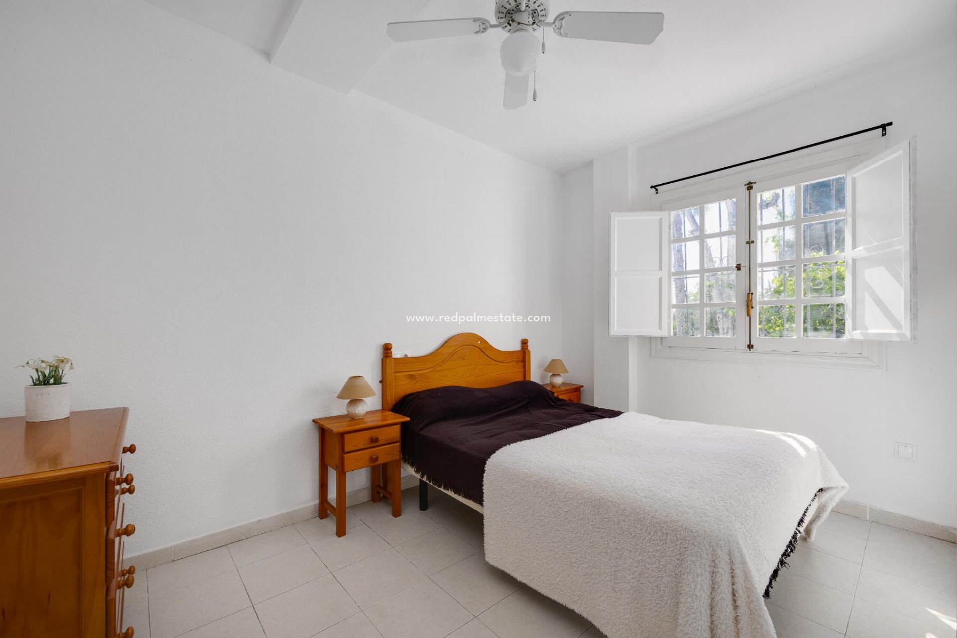 Resale - Bungalow -
Torrevieja - El Acequión - Los Náufragos