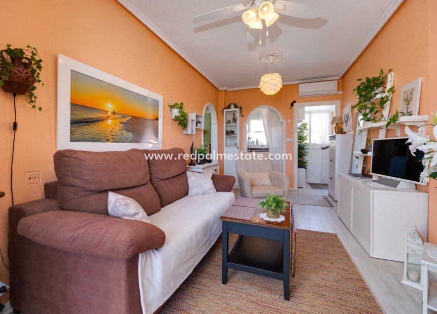 Resale - Bungalow -
Torrevieja - El molino