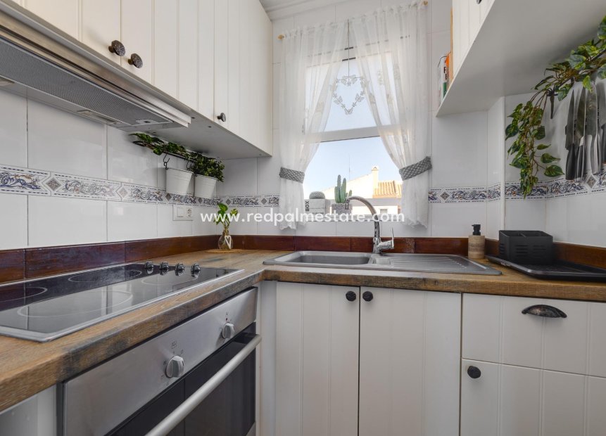 Resale - Bungalow -
Torrevieja - El molino