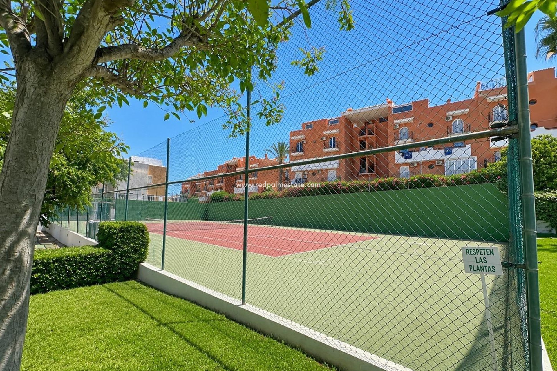 Resale - Bungalow -
Torrevieja - La Mata