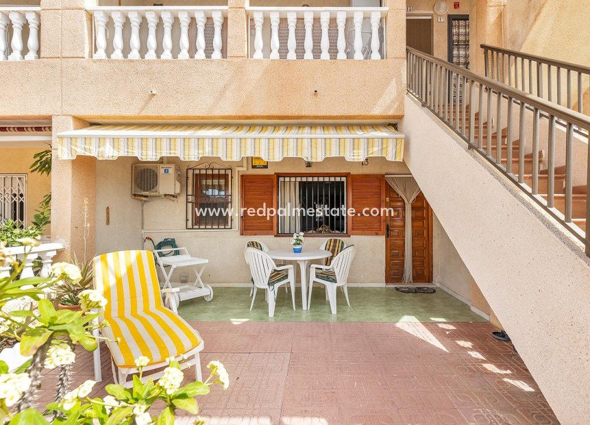 Resale - Bungalow -
Torrevieja - La Mata