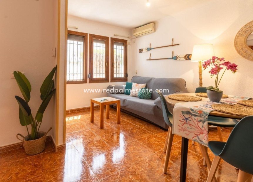 Resale - Bungalow -
Torrevieja - La Mata