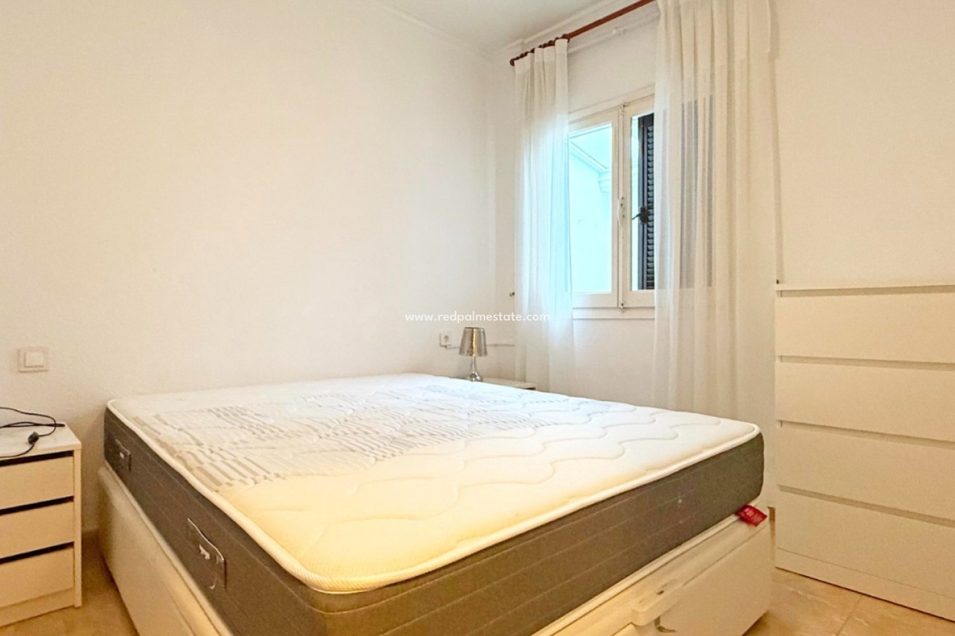 Resale - Bungalow -
Torrevieja - La Mata